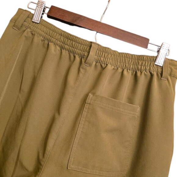 Satin Moss OLD NAVY High-Waisted Water-Repellent Straight Cargo Outdoor Pant - Picture 7 of 7